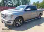 2022 Ram 1500 Laramie z VIN 1C6SRFJT0NN362552, wystawiony jako IAAI lot #43220035 z przebiegiem 50 088 mil mil oraz . Historia ofert i sprzedaży dostępna na DreamBid. Obrazek 17.