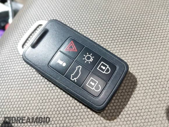 2013 Volvo S60 T5 с VIN YV1612FH8D2185936, выставлен на аукционе IAAI как лот 43211989 с пробегом 174 592 миль миль и . История ставок и продаж доступна на DreamBid. Изображение 11.