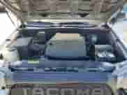 2015 Toyota Tacoma PreRunner z VIN 5TFJU4GNXFX089965, wystawiony jako Copart lot #80919965 z przebiegiem 218 933 mil mil oraz Szkoda całkowita • Salvage title. Historia ofert i sprzedaży dostępna na DreamBid. Obrazek 11.