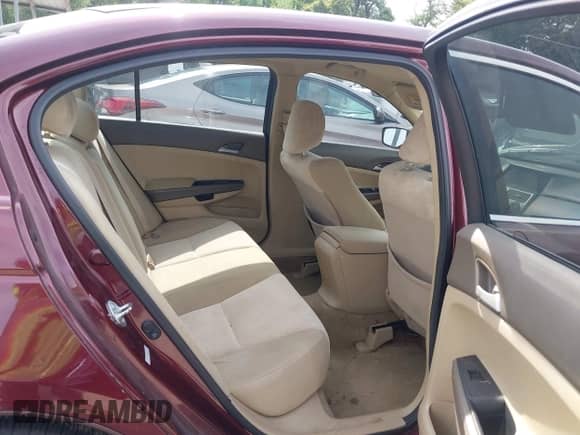 2010 Honda Accord LX с VIN 1HGCP2F34AA144928, выставлен на аукционе IAAI как лот 43218695 с пробегом 151 632 миль миль и . История ставок и продаж доступна на DreamBid. Изображение 8.