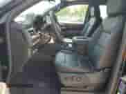 2024 Chevrolet Suburban Z71 с VIN 1GNSKDKD3RR262038, выставлен на аукционе Copart как лот 68081304 с пробегом 5 538 миль миль и Списание • Salvage title. История ставок и продаж доступна на DreamBid. Изображение 7.