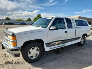 1997 Chevrolet Silverado 1500 with VIN 2GCEK19R8V1193274, listed as a Copart auction lot 80872495 with 192,660 mi miles and Salvage title. Bid and sale history available at DreamBid. Image 1.