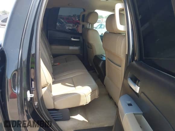2007 Toyota Tundra Limited z VIN 5TBRV58107S450170, wystawiony jako IAAI lot #43183865 z przebiegiem 226 561 mil mil oraz . Historia ofert i sprzedaży dostępna na DreamBid. Obrazek 8.