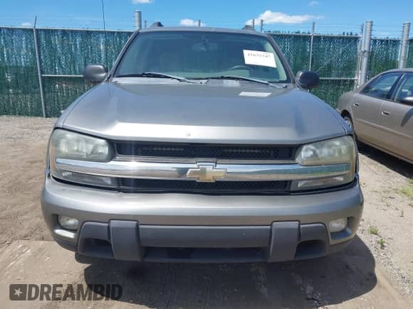 2006 Chevrolet TrailBlazer LS z VIN 1GNET16S166151521, wystawiony jako IAAI lot #42632347 z przebiegiem 170 780 mil mil oraz . Historia ofert i sprzedaży dostępna na DreamBid. Obrazek 6.