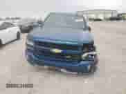 2018 Chevrolet Silverado 1500 LT z VIN 1GCVKREC4JZ215756, wystawiony jako Copart lot #70937845 z przebiegiem Nie podano mil oraz Szkoda całkowita • Salvage title. Historia ofert i sprzedaży dostępna na DreamBid. Obrazek 5.
