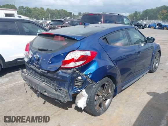 2015 Hyundai Veloster Turbo с VIN KMHTC6AE4FU244037, выставлен на аукционе IAAI как лот 43369669 с пробегом 93 289 миль миль и . История ставок и продаж доступна на DreamBid. Изображение 4.