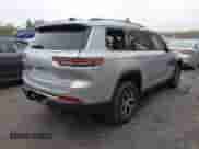 2023 Jeep Grand Cherokee Limited z VIN 1C4RJKBGXP8796892, wystawiony jako IAAI lot #42186327 z przebiegiem 11 350 mil mil oraz . Historia ofert i sprzedaży dostępna na DreamBid. Obrazek 4.