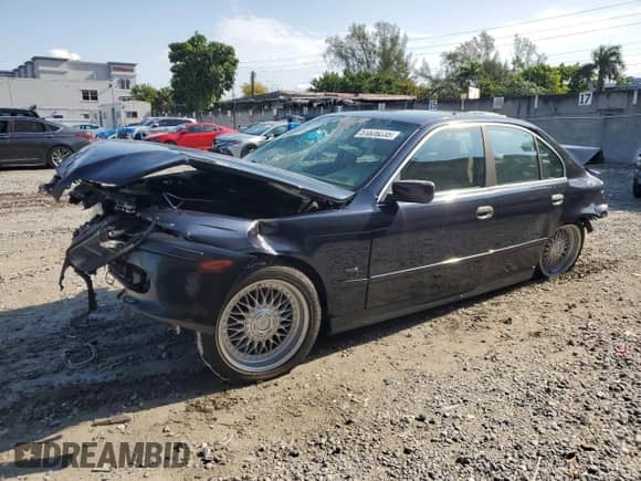 2001 BMW 5 Series 530i с VIN WBADT63441CF13875, выставлен на аукционе Copart как лот 51826235 с пробегом Не указан миль и Списание • Salvage title. История ставок и продаж доступна на DreamBid. Изображение 1.