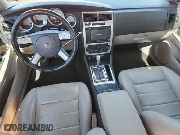 2006 Dodge Charger R/T с VIN 2B3LA53H46H344574, выставлен на аукционе Copart как лот 84915945 с пробегом 143 061 миль миль и Списание • Salvage title. История ставок и продаж доступна на DreamBid. Изображение 8.