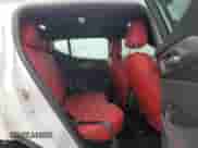 2023 Dodge Hornet GT Plus z VIN ZACNDFBNXP3A05921, wystawiony jako Copart lot #87070124 z przebiegiem 22 407 mil mil oraz Czysty tytuł • Clean title. Historia ofert i sprzedaży dostępna na DreamBid. Obrazek 11.