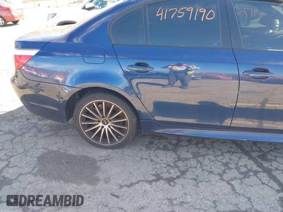 2010 BMW 5 Series 535i xDrive с VIN WBANV9C58AC139261, выставлен на аукционе IAAI как лот 41759190 с пробегом 182 605 миль миль и . История ставок и продаж доступна на DreamBid. Изображение 16.