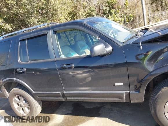 2003 Ford Explorer with VIN 1FMZU85W33ZB13900, listed as a IAAI auction lot 41479457 with 291,965 mi miles and . Bid and sale history available at DreamBid. Image 13.