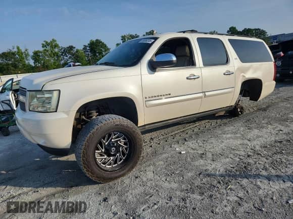 2008 Chevrolet Suburban LTZ z VIN 1GNFK16Y78R221388, wystawiony jako Copart lot #65656205 z przebiegiem 206 275 mil mil oraz Szkoda całkowita • Salvage title. Historia ofert i sprzedaży dostępna na DreamBid. Obrazek 1.