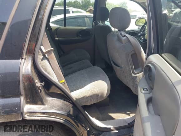 2003 Chevrolet TrailBlazer LT с VIN 1GNDT13S232157718, выставлен на аукционе IAAI как лот 42828369 с пробегом 133 747 миль миль и . История ставок и продаж доступна на DreamBid. Изображение 8.