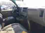 2005 Chevrolet Express с VIN 1GAGG25U651239189, выставлен на аукционе IAAI как лот 41751022 с пробегом 290 047 миль миль и . История ставок и продаж доступна на DreamBid. Изображение 5.