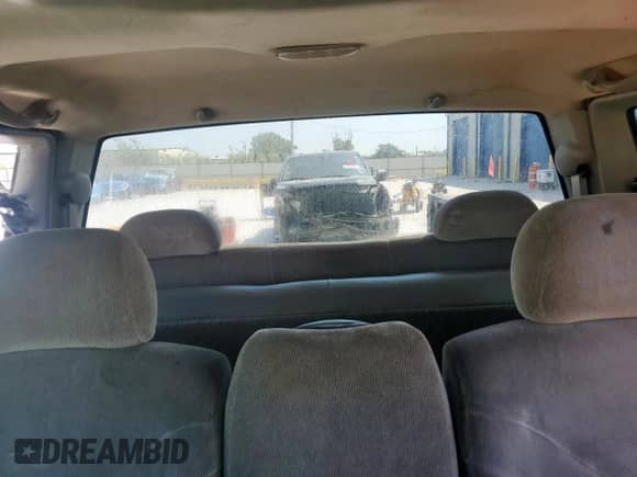 2000 GMC Sierra 1500 SLE z VIN 1GTEC19V9YZ306218, wystawiony jako Copart lot #81224535 z przebiegiem Nie podano mil oraz Szkoda całkowita • Salvage title. Historia ofert i sprzedaży dostępna na DreamBid. Obrazek 10.