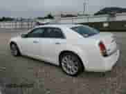 2012 Chrysler 300 Limited z VIN 2C3CCACG7CH279681, wystawiony jako Copart lot #83852145 z przebiegiem 105 752 mil mil oraz Szkoda całkowita • Salvage title. Historia ofert i sprzedaży dostępna na DreamBid. Obrazek 2.
