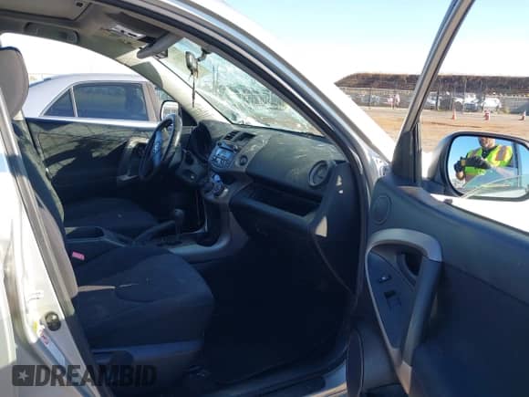 2007 Toyota RAV4 Sport with VIN JTMZK32V176003962, listed as a IAAI auction lot 43388761 with 148,725 mi miles and . Bid and sale history available at DreamBid. Image 5.