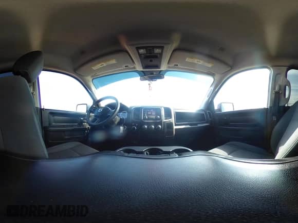 2021 Ram 1500 Tradesman z VIN 1C6RR6FG7MS524946, wystawiony jako IAAI lot #43517143 z przebiegiem 143 902 mil mil oraz . Historia ofert i sprzedaży dostępna na DreamBid. Obrazek 18.