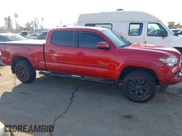 2020 Toyota Tacoma SR5 z VIN 3TMBZ5DN1LM024276, wystawiony jako IAAI lot #41454565 z przebiegiem 76 461 mil mil oraz . Historia ofert i sprzedaży dostępna na DreamBid. Obrazek 14.