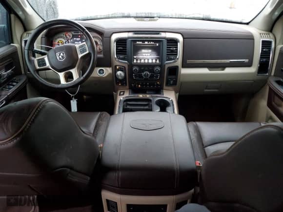 2016 Ram 1500 Limited z VIN 1C6RR7WM2GS189126, wystawiony jako Copart lot #84193654 z przebiegiem 83 881 mil mil oraz Szkoda całkowita • Salvage title. Historia ofert i sprzedaży dostępna na DreamBid. Obrazek 8.