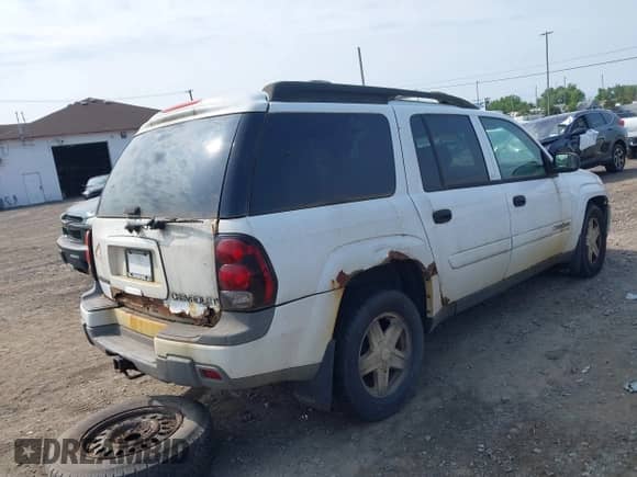 2003 Chevrolet TrailBlazer EXT LT с VIN 1GNET16S236111928, выставлен на аукционе IAAI как лот 42502502 с пробегом 197 737 миль миль и . История ставок и продаж доступна на DreamBid. Изображение 4.