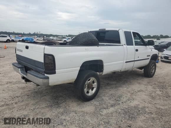 2001 Dodge 2500 с VIN 1B7KF23681J210408, выставлен на аукционе Copart как лот 70034884 с пробегом Не указан миль и Списание • Salvage title. История ставок и продаж доступна на DreamBid. Изображение 4.