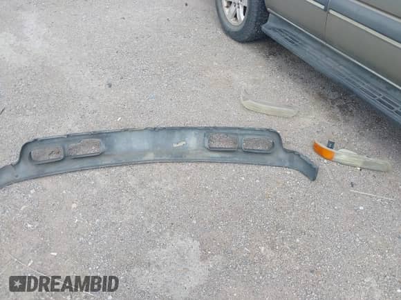 2002 Chevrolet Tahoe LS с VIN 1GNEC13V22R206341, выставлен на аукционе IAAI как лот 42436560 с пробегом 271 904 миль миль и . История ставок и продаж доступна на DreamBid. Изображение 12.