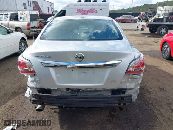 2015 Nissan Altima S z VIN 1N4AL3AP1FC186086, wystawiony jako IAAI lot #43347933 z przebiegiem 143 688 mil mil oraz . Historia ofert i sprzedaży dostępna na DreamBid. Obrazek 16.