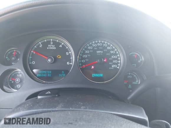 2012 Chevrolet Tahoe LS с VIN 1GNSCAE02CR321530, выставлен на аукционе IAAI как лот 42552901 с пробегом 206 840 миль миль и . История ставок и продаж доступна на DreamBid. Изображение 7.