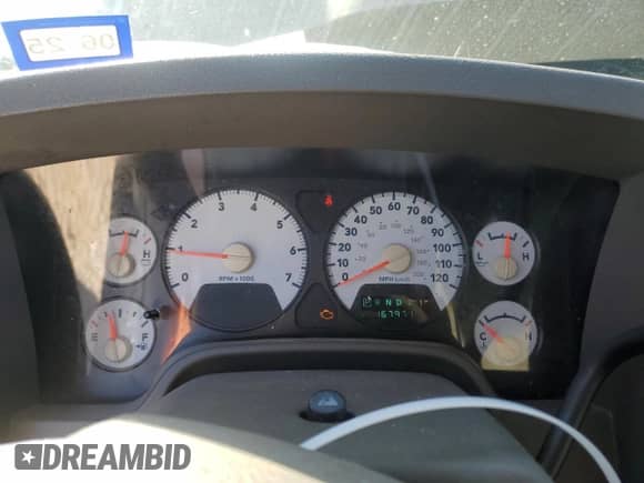 2007 Dodge 1500 SLT z VIN 3D7KR19D67G825885, wystawiony jako Copart lot #46175865 z przebiegiem 167 971 mil mil oraz Szkoda całkowita • Salvage title. Historia ofert i sprzedaży dostępna na DreamBid. Obrazek 9.