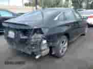 2018 Honda Accord EX z VIN 1HGCV1F4XJA013625, wystawiony jako IAAI lot #43229632 z przebiegiem 49 153 mil mil oraz . Historia ofert i sprzedaży dostępna na DreamBid. Obrazek 4.