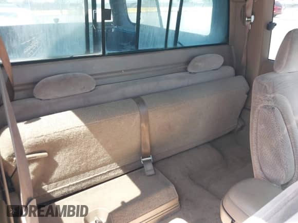 1995 GMC Sierra 1500 z VIN 2GTEC19K7S1506164, wystawiony jako IAAI lot #42595774 z przebiegiem 202 675 mil mil oraz . Historia ofert i sprzedaży dostępna na DreamBid. Obrazek 8.