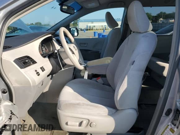 2013 Toyota Sienna LE with VIN 5TDJK3DCXDS063324, listed as a Copart auction lot 81369775 with 141,124 mi miles and Salvage title. Bid and sale history available at DreamBid. Image 7.