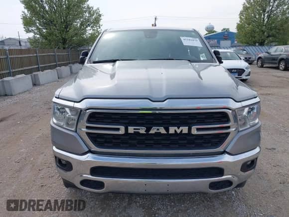 2022 Ram 1500 Big Horn z VIN 1C6RRFFG3NN258356, wystawiony jako IAAI lot #42181879 z przebiegiem 72 696 mil mil oraz . Historia ofert i sprzedaży dostępna na DreamBid. Obrazek 12.