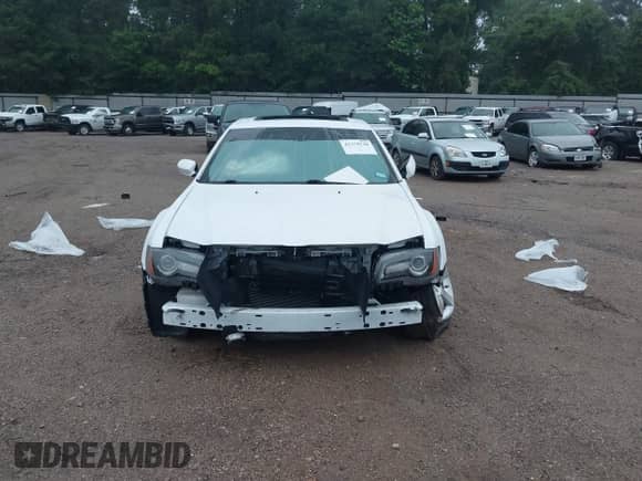 2014 Chrysler 300 SRT-8 с VIN 2C3CCAFJ6EH156853, выставлен на аукционе IAAI как лот 42370748 с пробегом 44 434 миль миль и . История ставок и продаж доступна на DreamBid. Изображение 13.