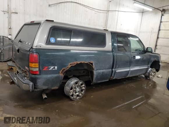 2006 GMC Sierra 1500 SLE1 z VIN 1GTEK19B06Z242009, wystawiony jako Copart lot #47706105 z przebiegiem 235 154 mil mil oraz Nie do naprawy • Non repairable. Historia ofert i sprzedaży dostępna na DreamBid. Obrazek 3.