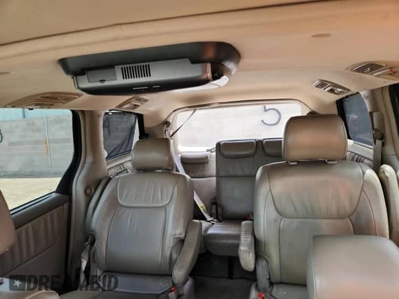 2006 Toyota Sienna XLE z VIN 5TDZA22C36S551052, wystawiony jako Copart lot #70466395 z przebiegiem 174 076 mil mil oraz Szkoda całkowita • Salvage title. Historia ofert i sprzedaży dostępna na DreamBid. Obrazek 10.