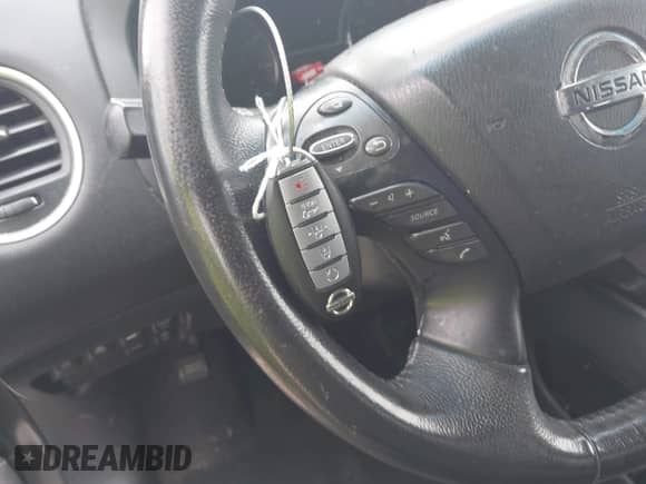 2014 Nissan Pathfinder S with VIN 5N1AR2MNXEC735811, listed as a IAAI auction lot 42904791 with 170,146 mi miles and . Bid and sale history available at DreamBid. Image 11.