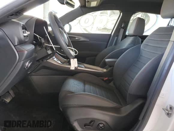 2024 Dodge Hornet R/T with VIN ZACPDFCW4R3A28484, listed as a Copart auction lot 86473425 with 24,601 mi miles and Clean title. Bid and sale history available at DreamBid. Image 7.