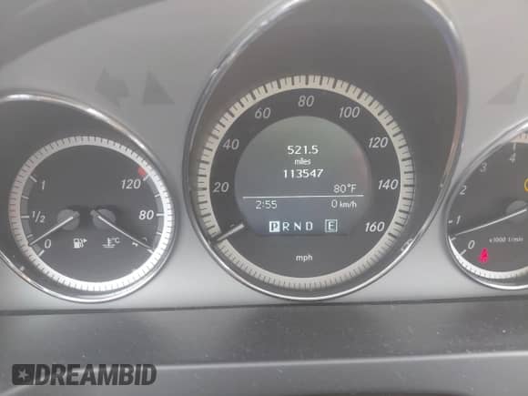 2011 Mercedes-Benz C 300 Sport z VIN WDDGF8BB6BR145896, wystawiony jako Copart lot #84426195 z przebiegiem 113 547 mil mil oraz Czysty tytuł • Clean title. Historia ofert i sprzedaży dostępna na DreamBid. Obrazek 8.