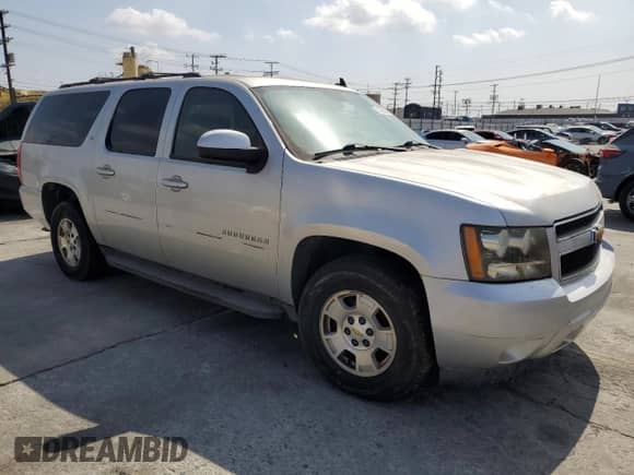 2010 Chevrolet Suburban LT z VIN 1GNUCJE04AR216753, wystawiony jako Copart lot #72060635 z przebiegiem 154 206 mil mil oraz Czysty tytuł • Clean title. Historia ofert i sprzedaży dostępna na DreamBid. Obrazek 4.