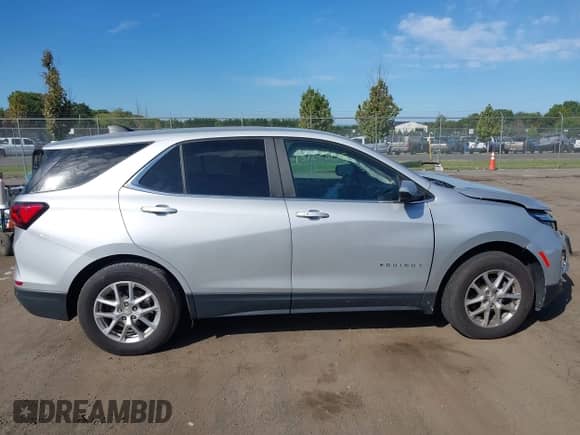 2022 Chevrolet Equinox LT с VIN 2GNAXTEV3N6137770, выставлен на аукционе IAAI как лот 43122805 с пробегом 135 105 миль миль и . История ставок и продаж доступна на DreamBid. Изображение 13.