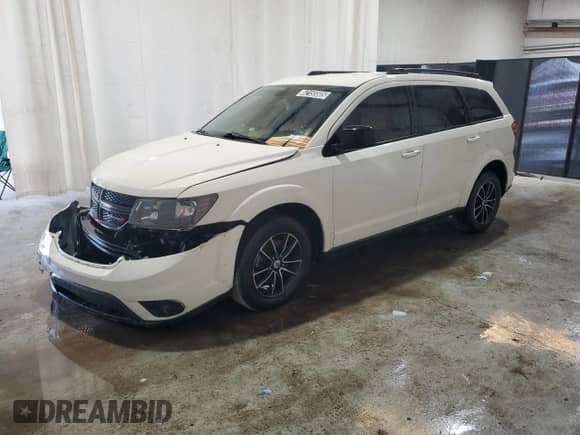 2019 Dodge Journey SE with VIN 3C4PDCBGXKT738277, listed as a Copart auction lot 62155505 with Not provided miles and Clean title. Bid and sale history available at DreamBid. Image 1.