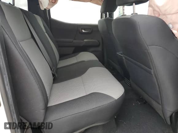 2022 Toyota Tacoma TRD Off Road with VIN 3TYCZ5AN4NT099666, listed as a Copart auction lot 85094295 with 45,880 mi miles and Salvage title. Bid and sale history available at DreamBid. Image 10.