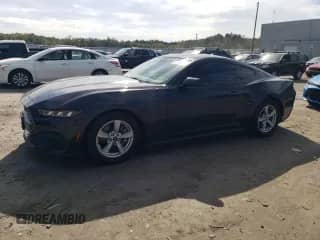 2024 Ford Mustang EcoBoost Premium z VIN 1FA6P8TH5R5123000, wystawiony jako Copart lot #84422965 z przebiegiem 11 565 mil mil oraz Szkoda całkowita • Salvage title. Historia ofert i sprzedaży dostępna na DreamBid. Obrazek 1.