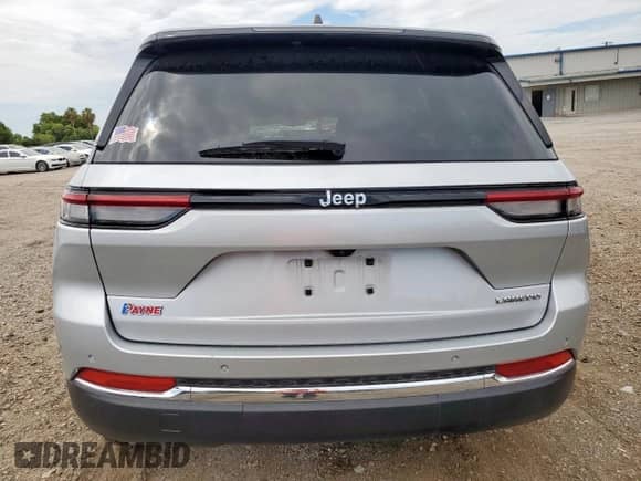 2023 Jeep Grand Cherokee Altitude with VIN 1C4RJGAG0P8911109, listed as a Copart auction lot 60478935 with 31,145 mi miles and Salvage title. Bid and sale history available at DreamBid. Image 6.