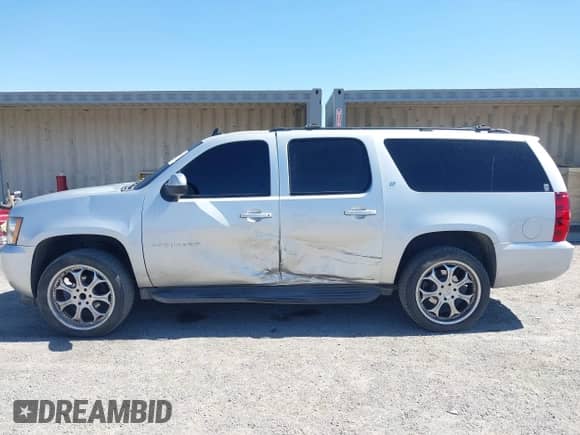 2013 Chevrolet Suburban LT с VIN 1GNSCJE01DR311928, выставлен на аукционе IAAI как лот 42733924 с пробегом 169 036 миль миль и . История ставок и продаж доступна на DreamBid. Изображение 14.