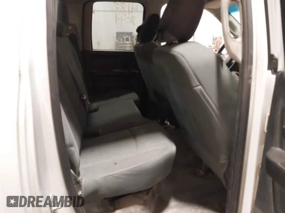 2014 Ram 1500 Express z VIN 1C6RR7FT5ES323647, wystawiony jako IAAI lot #41888044 z przebiegiem 184 317 mil mil oraz . Historia ofert i sprzedaży dostępna na DreamBid. Obrazek 8.