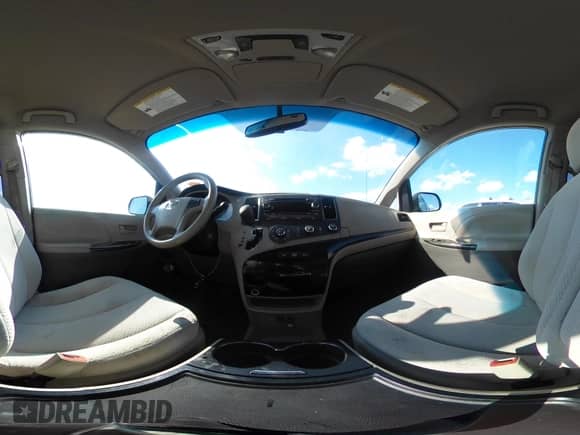 2012 Toyota Sienna LE с VIN 5TDKK3DC2CS180463, выставлен на аукционе IAAI как лот 43250009 с пробегом 127 980 миль миль и . История ставок и продаж доступна на DreamBid. Изображение 20.